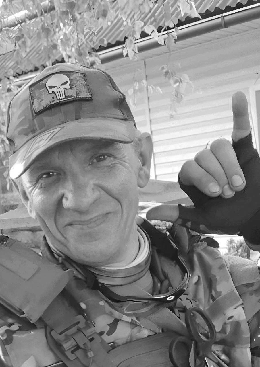 Избирательная комиссия Калининградской области с прискорбием сообщает, что при выполнении боевой задачи в зоне проведения СВО на 51 году жизни погиб наш коллега член УИК № 148 Зеленоградского муниципального округа Александр Павлович Котельников